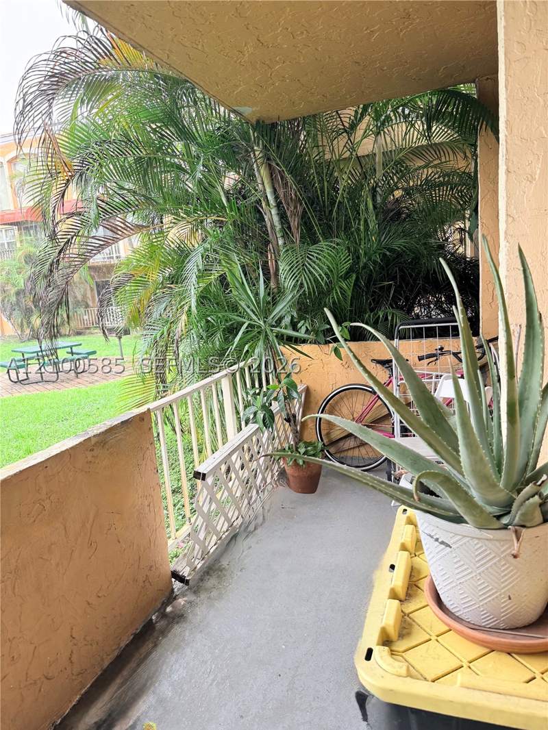 2 bedroom Condominium at 17901 NW 68th Ave T101, Venetian Gardens At Count, Hialeah — photo 4