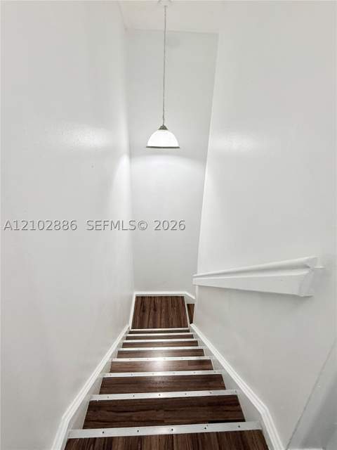 17901 NW 68th Ave R209, Hialeah FL - photo 7 of 11