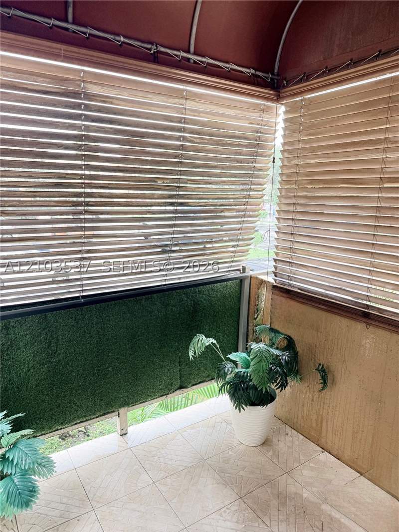 2 bedroom Condominium at 18111 NW 68th Ave G206, Venetian Gardens At Count, Hialeah — photo 2