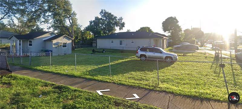 1 bedroom SingleFamilyResidence at 7711 NW 17th Pl, Victoria Manor, Miami — photo 4