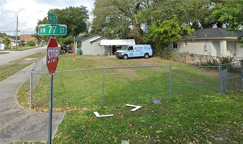 1 bedroom SingleFamilyResidence at 7711 NW 17th Pl, Victoria Manor, Miami — photo 5