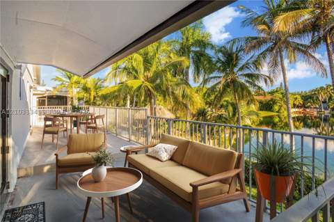 7914 SW 199th Ter, Cutler Bay FL - photo 10 of 42