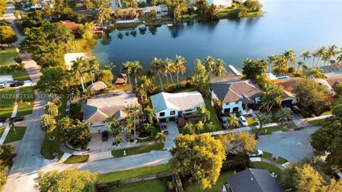 7914 SW 199th Ter, Cutler Bay FL - photo 21 of 42