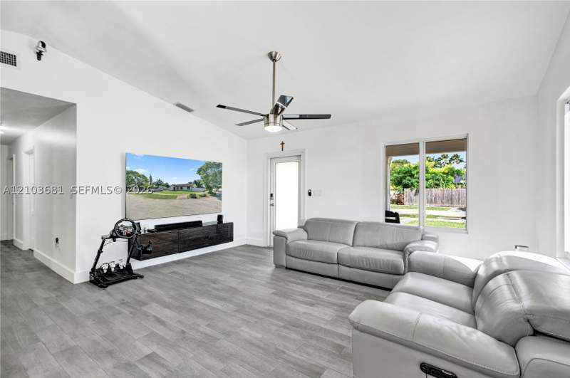 3 bedroom SingleFamilyResidence at 11496 SW 227th Ter, Habitat Homes South, Miami — photo 4
