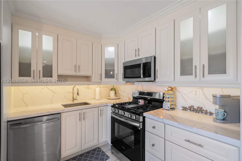 3 bedroom Townhouse at 4511 SW 129th Ave, Royale Green Townhouse SE, Miami — photo 3