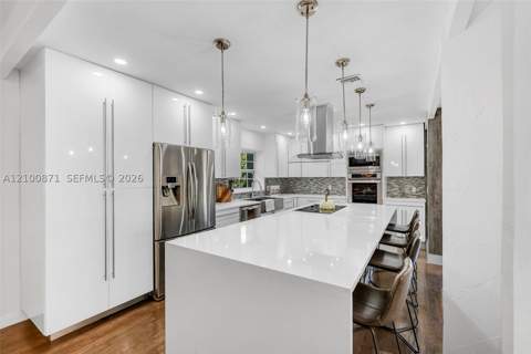8810 Garland Ave, Surfside FL - photo 12 of 38