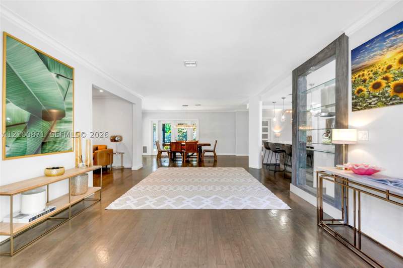3 bedroom SingleFamilyResidence at 8810 Garland Ave, Second Amd Plat Of Norman, Surfside — photo 3
