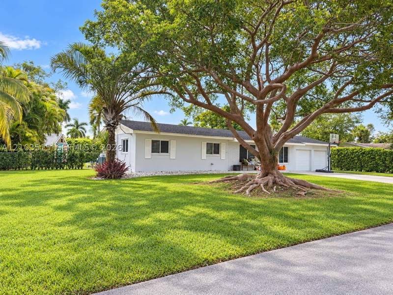 3 bedroom SingleFamilyResidence at 11802 SW 106th Ave, Pine Acres Sec 5, Miami — photo 2