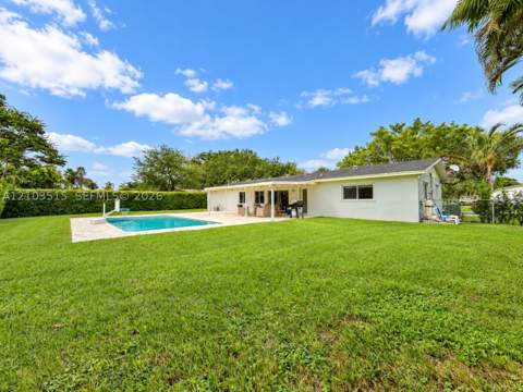 11802 SW 106th Ave, Miami FL - photo 6 of 28