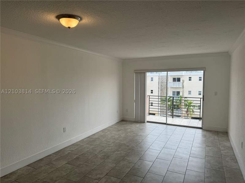 1 bedroom Condominium at 365 NE 125th St 401, Malky Condo, North Miami — photo 4
