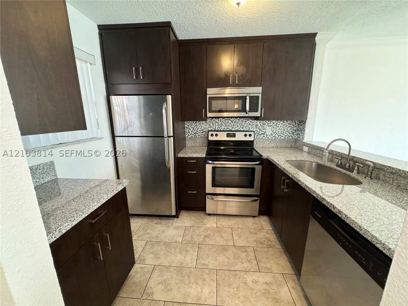 1 bedroom Condominium at 365 NE 125th St 401, Malky Condo, North Miami — photo 5