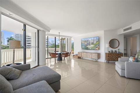 1000 W Island Blvd 504, Aventura FL - photo 6 of 51