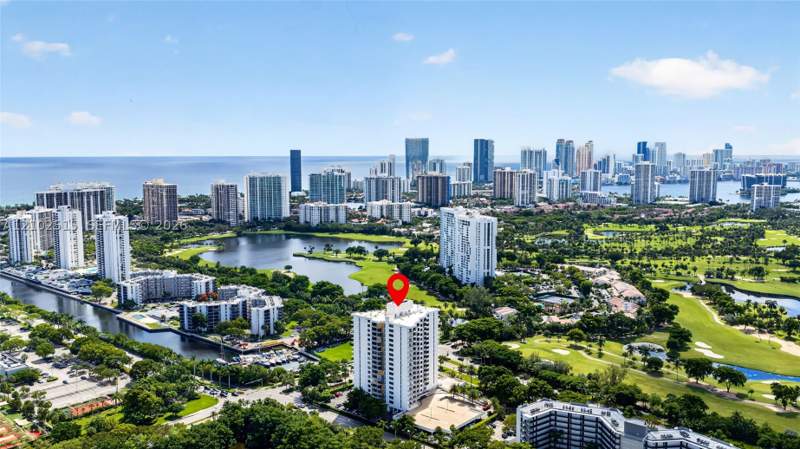 2 bedroom Condominium at 3375 N Country Club Dr 1506, Bonavista Condo, Aventura — photo 2