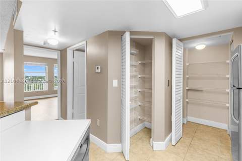 2351 Douglas Rd 611, Miami FL - photo 8 of 34