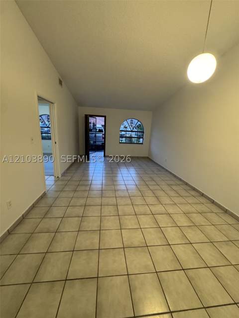 5640 W 20th Ct, Hialeah FL - photo 8 of 14