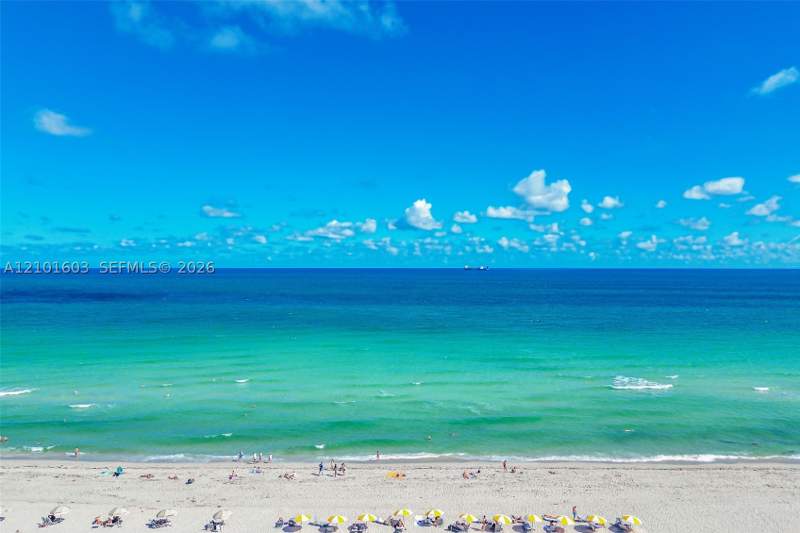 1 bedroom Condominium at 100 Lincoln Rd 502, The Decoplage Condo, Miami Beach — photo 5