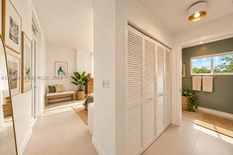 2020 Prairie Ave 404, Miami Beach FL - photo 10 of 18