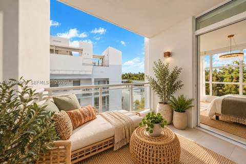 2020 Prairie Ave 404, Miami Beach FL - photo 12 of 18
