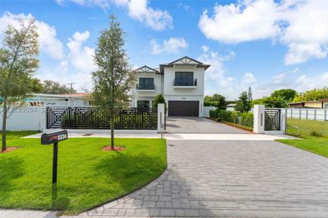 3236 SW 64th Ave, Miami FL - photo 6 of 62