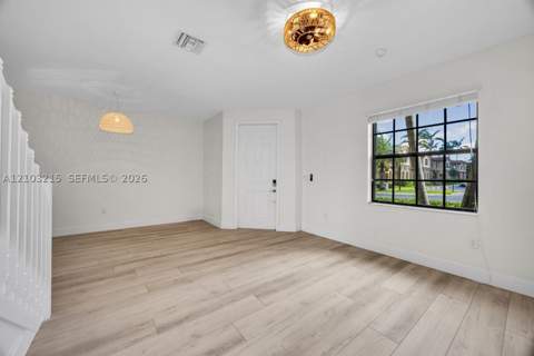600 SE 32nd Ave, Homestead FL - photo 10 of 59