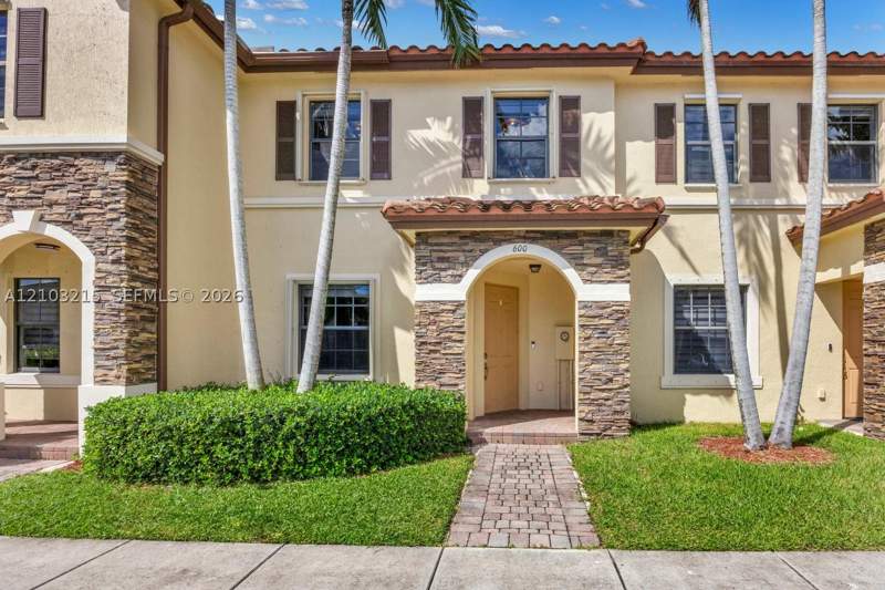 3 bedroom Townhouse at 600 SE 32nd Ave, Martinique At Oasis, Homestead — photo 4