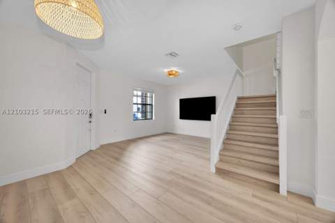 600 SE 32nd Ave, Homestead FL - photo 8 of 59