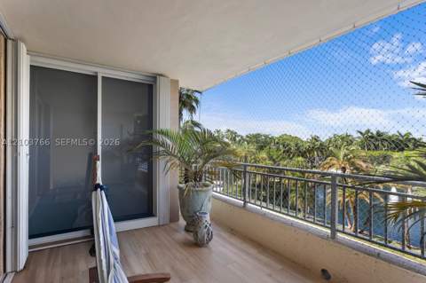 765 Crandon Blvd 310, Key Biscayne FL - photo 10 of 40