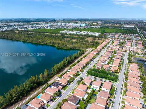 9890 NW 86th Ter, Doral FL - photo 13 of 71