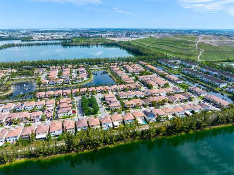 9890 NW 86th Ter, Doral FL - photo 14 of 71