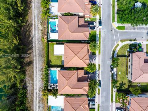 9890 NW 86th Ter, Doral FL - photo 17 of 71