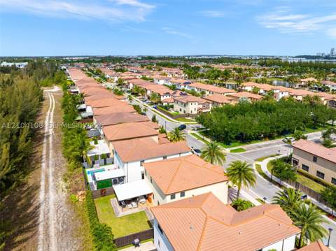 9890 NW 86th Ter, Doral FL - photo 6 of 71