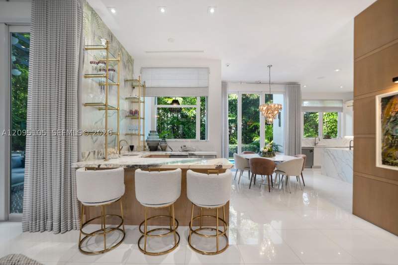 6 bedroom SingleFamilyResidence at 737 W 49th St, Lake View Heights Sub, Miami Beach — photo 4