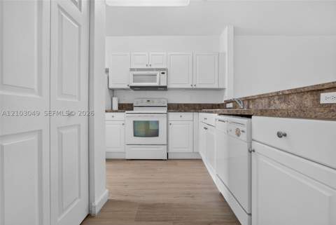 1650 NE 33rd Rd 112-10, Homestead FL - photo 8 of 38