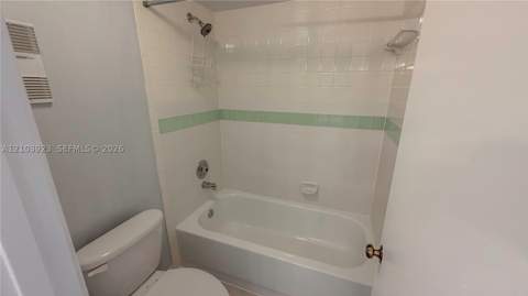 905 NE 209th St 104-30, Miami FL - photo 12 of 21