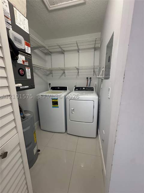 7817 W 36th Ave 204, Hialeah FL - photo 6 of 26