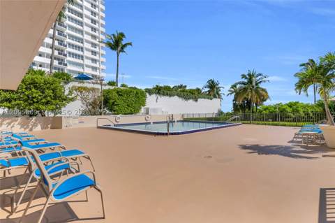 1623 Collins Ave 812, Miami Beach FL - photo 9 of 32