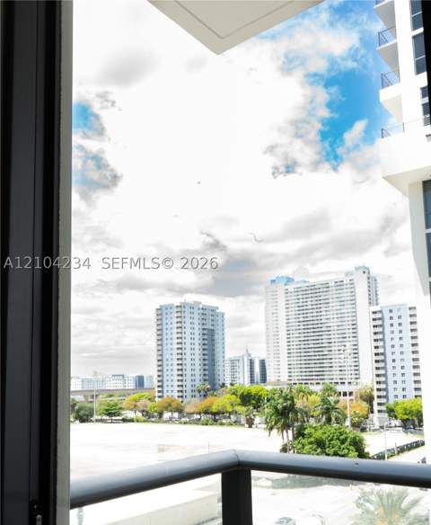 11 NE 6th St 513, Miami FL - photo 15 of 31