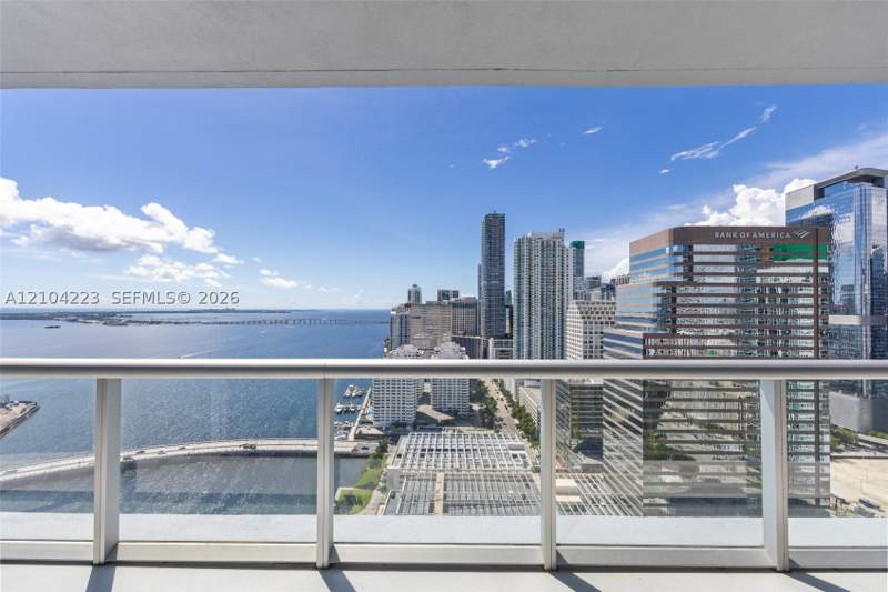 3 bedroom Condominium at 495 Brickell Ave 3401, Icon Brickell No Two, Miami — photo 2