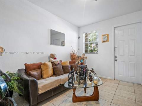 2104 NE 3rd Ct, Homestead FL - photo 10 of 33