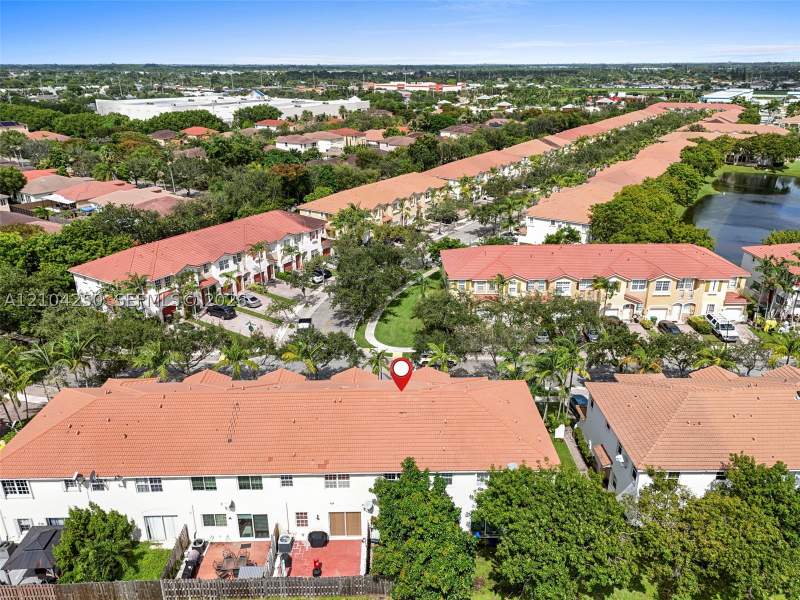 3 bedroom Townhouse at 2104 NE 3rd Ct, Portofino Villas West, Homestead — photo 4