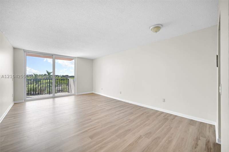 1 bedroom Condominium at 2075 NE 164th St 510, Inland Towers Condo, North Miami Beach — photo 4