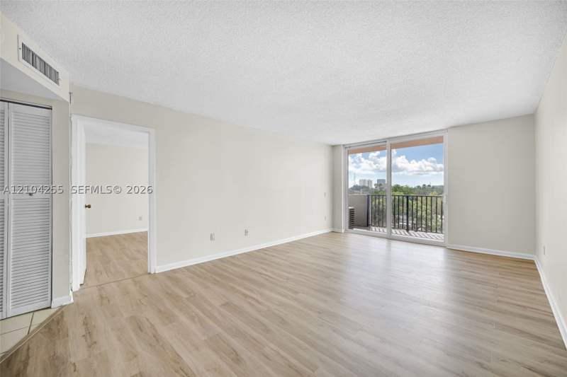 1 bedroom Condominium at 2075 NE 164th St 510, Inland Towers Condo, North Miami Beach — photo 5