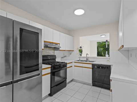 4521 NW 102nd Ct, Doral FL - photo 11 of 39