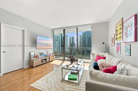 90 SW 3rd St 2014, Miami FL - photo 6 of 26