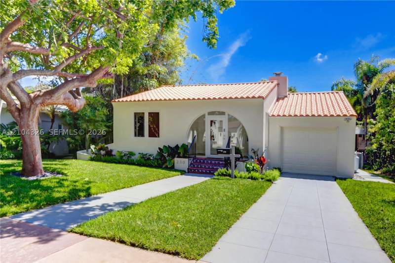 2 bedroom SingleFamilyResidence at 230 Aledo Ave., Coconut Gr Sec 1 C Gab, Coral Gables — photo 2