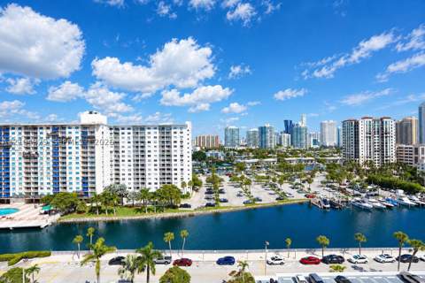 500 Bayview Dr 1123, Sunny Isles Beach FL - photo 11 of 36
