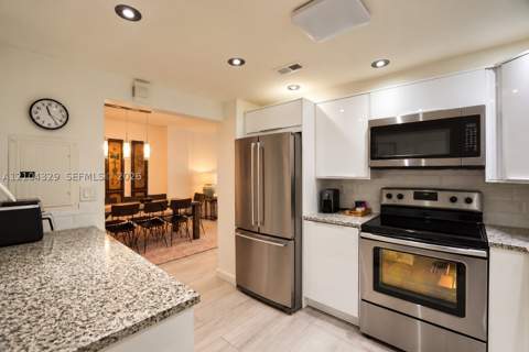 500 Bayview Dr 1123, Sunny Isles Beach FL - photo 12 of 36