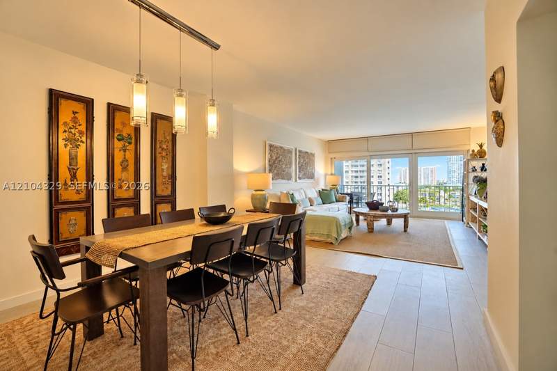 2 bedroom Condominium at 500 Bayview Dr 1123, Arlen House West Condo, Sunny Isles Beach — photo 4