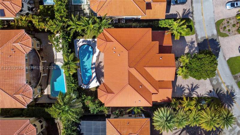 5 bedroom SingleFamilyResidence at 7846 SW 195th St, Cutler Cay, Cutler Bay — photo 3