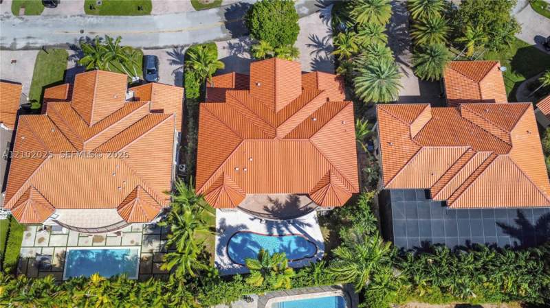 5 bedroom SingleFamilyResidence at 7846 SW 195th St, Cutler Cay, Cutler Bay — photo 4